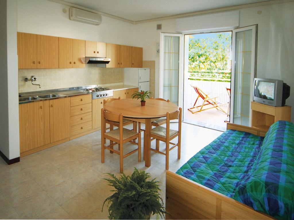 Ferienwohnung Patrizia Lignano Sabbiadoro Exterior foto